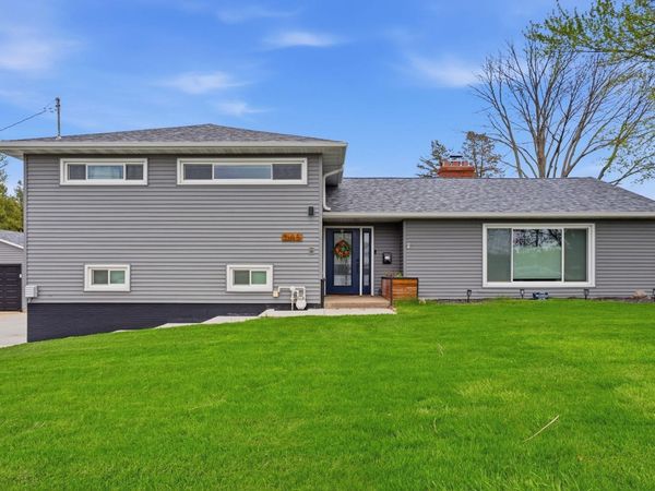 3105 Ansborough Avenue, Waterloo, IA 50701