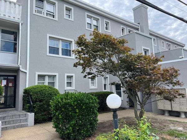 830 E Broadway , Unit 106, Long Beach, NY 11561