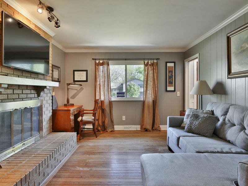 1363 Castleton Road N, Columbus, OH 43220 Photo 10