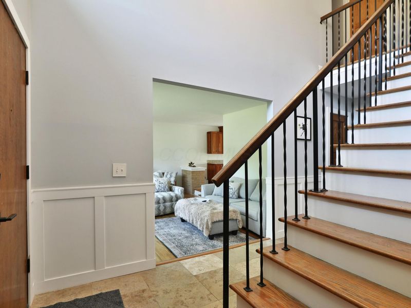 1363 Castleton Road N, Columbus, OH 43220 Photo 12