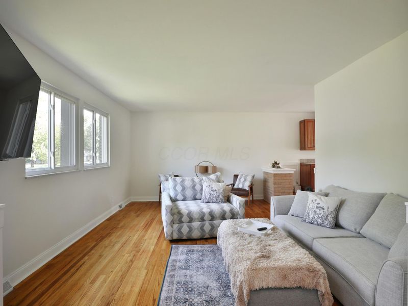 1363 Castleton Road N, Columbus, OH 43220 Photo 13