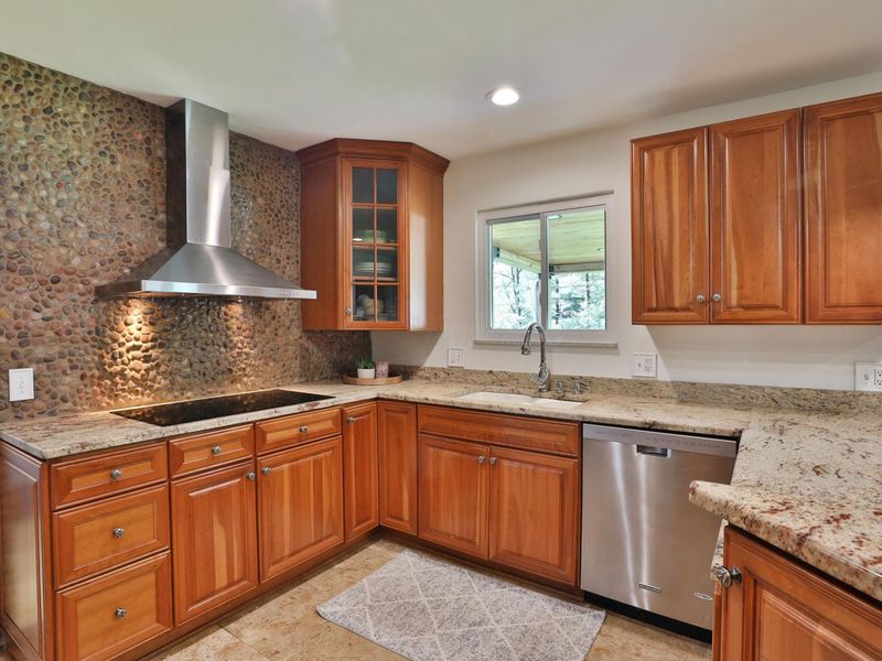 1363 Castleton Road N, Columbus, OH 43220 Photo 22