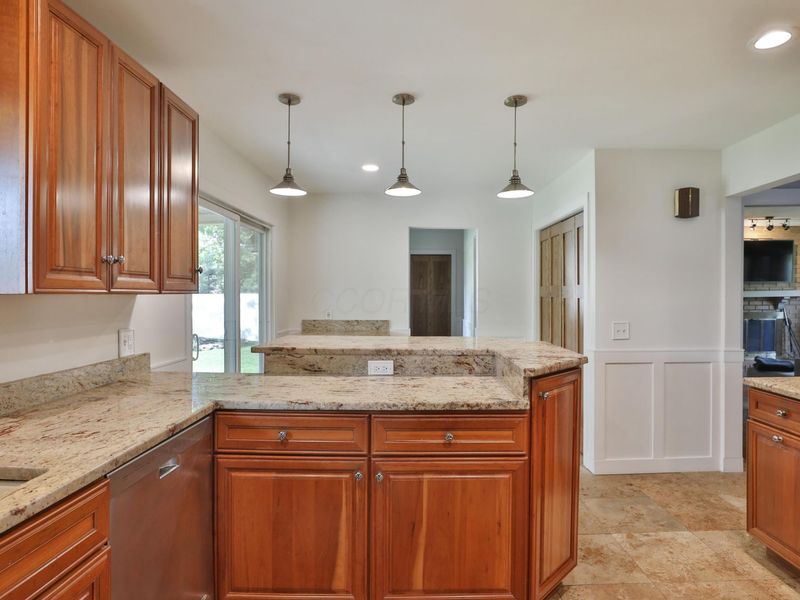 1363 Castleton Road N, Columbus, OH 43220 Photo 24