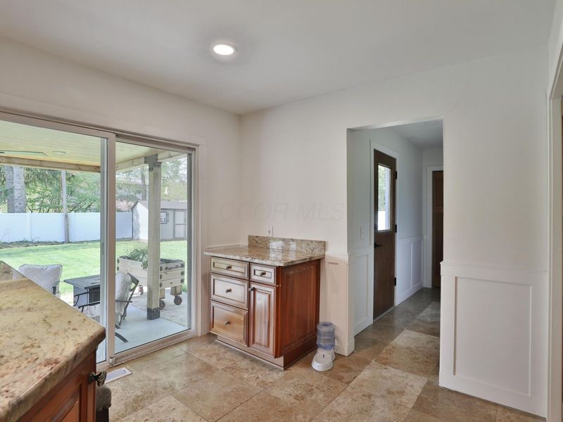 1363 Castleton Road N, Columbus, OH 43220 Photo 25