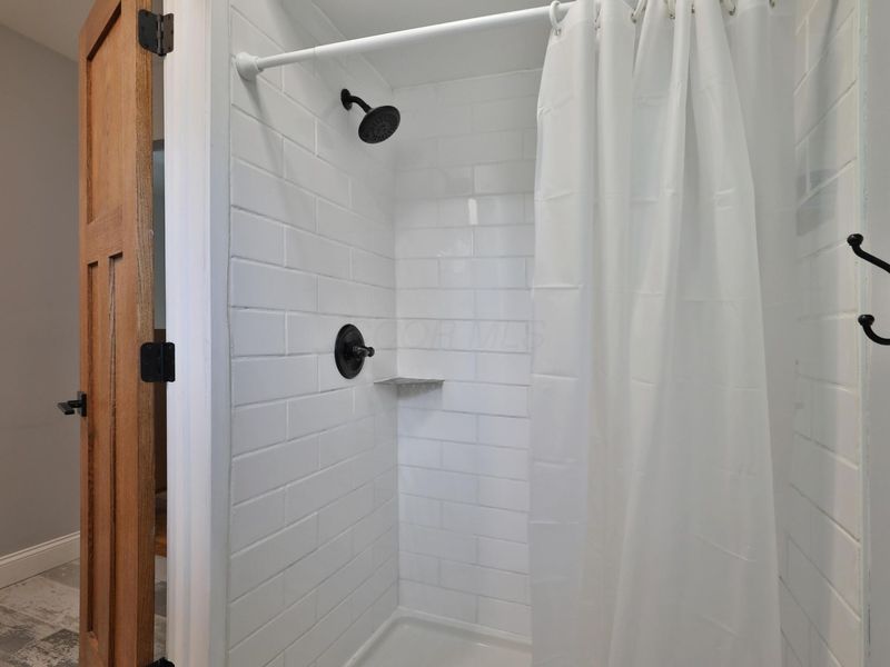 1363 Castleton Road N, Columbus, OH 43220 Photo 46