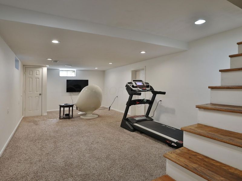 1363 Castleton Road N, Columbus, OH 43220 Photo 47