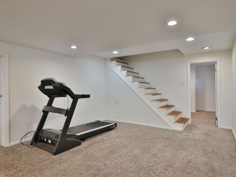 1363 Castleton Road N, Columbus, OH 43220 Photo 48