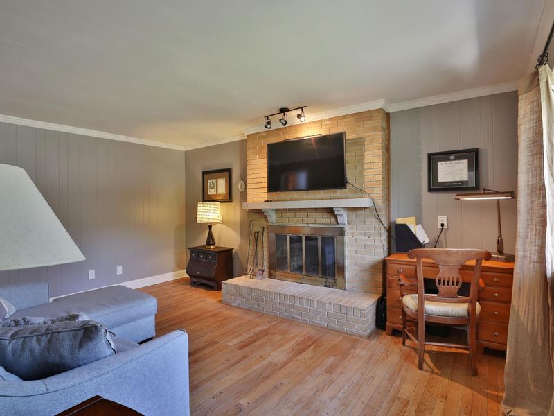 1363 Castleton Road N, Columbus, OH 43220 Photo 8