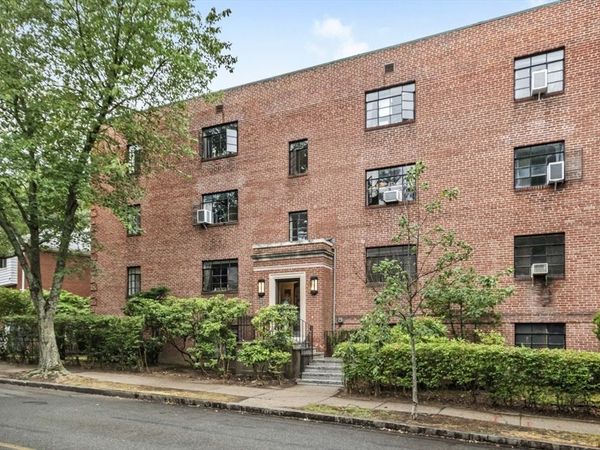 40 Stetson, Unit 3, Brookline, MA 02446