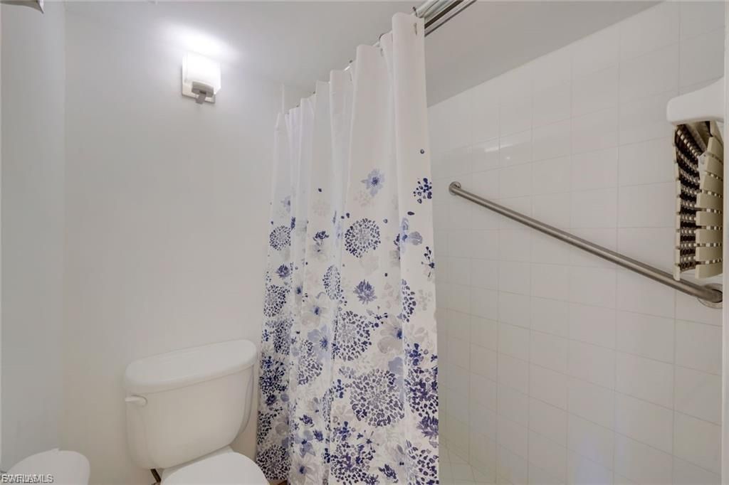 2366 E Mall Dr, Unit 418, Fort Myers, FL 33901 Photo