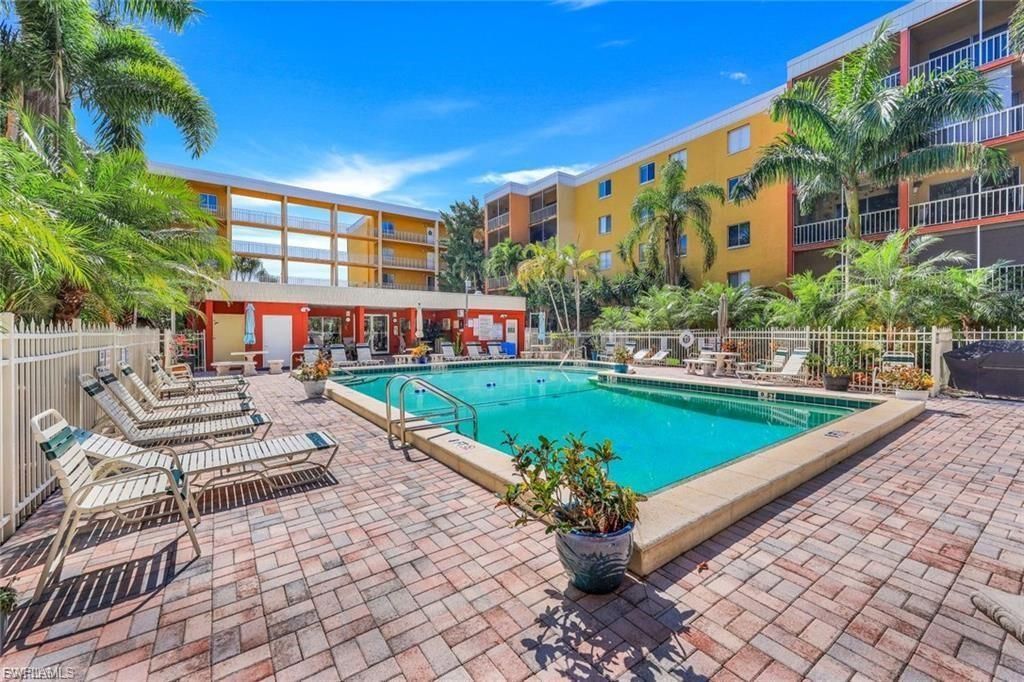 2366 E Mall Dr, Unit 418, Fort Myers, FL 33901 Photo