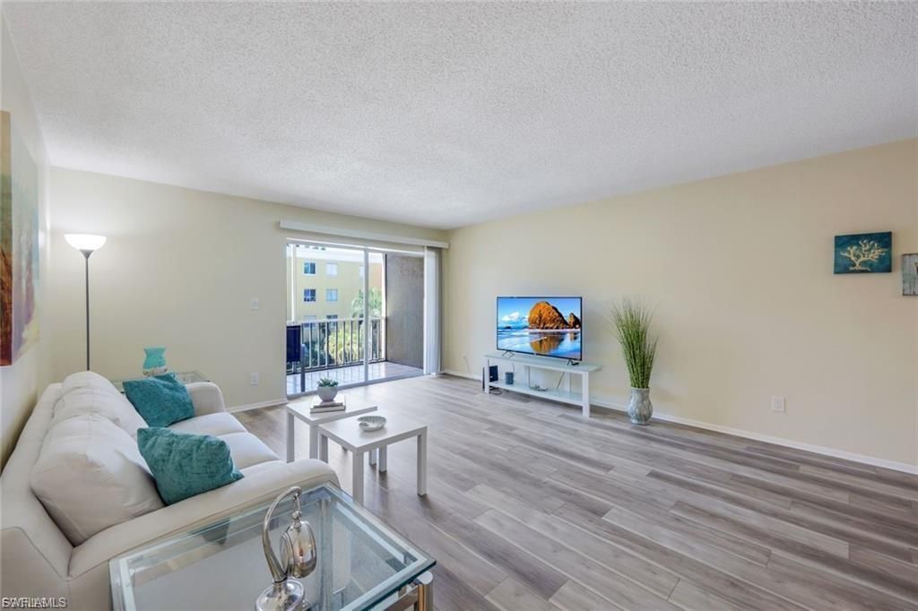 2366 E Mall Dr, Unit 418, Fort Myers, FL 33901 Photo