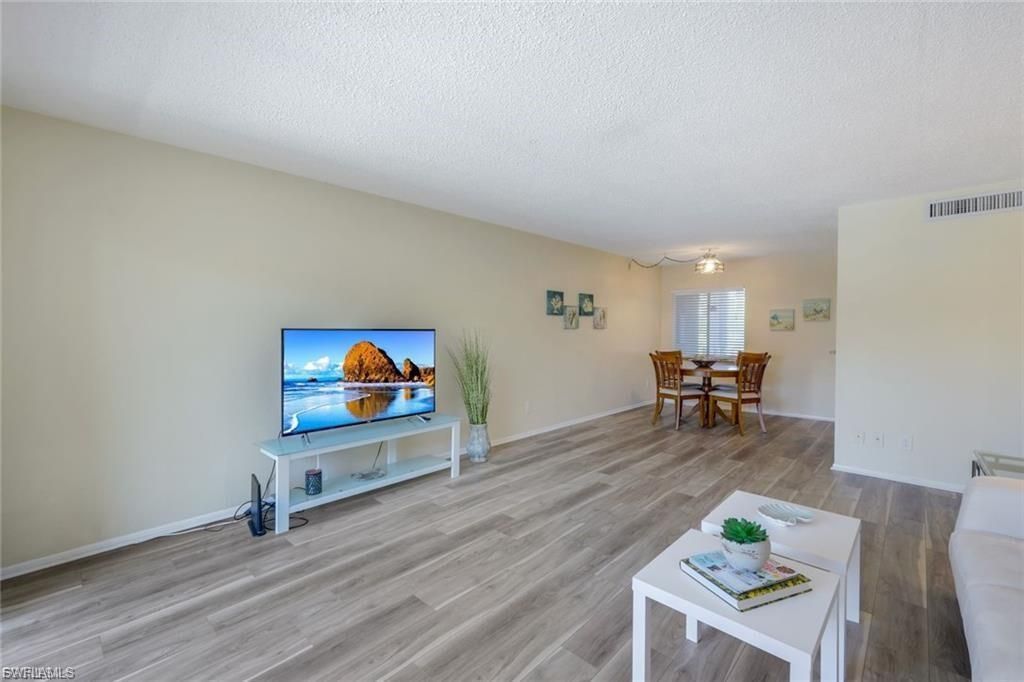 2366 E Mall Dr, Unit 418, Fort Myers, FL 33901 Photo