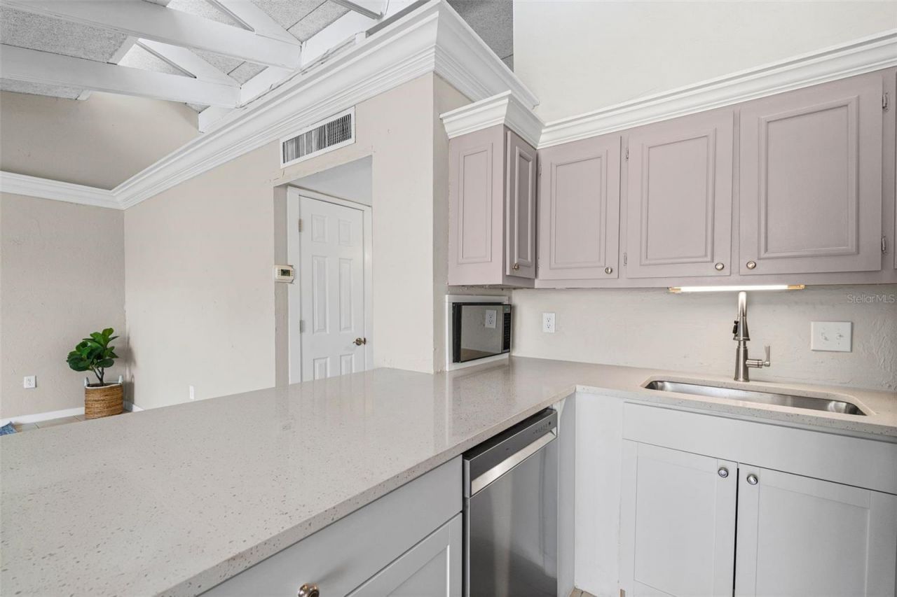 500 N Jefferson Avenue, Unit H1, Sarasota, FL 34237 Photo