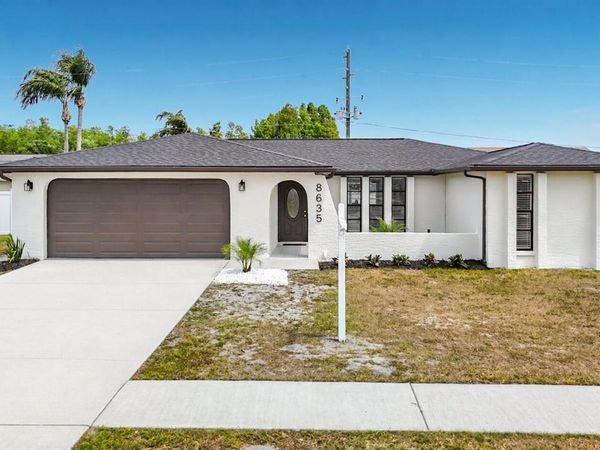 8635 GUM TREE AVENUE , NEW PORT RICHEY, FL 34653