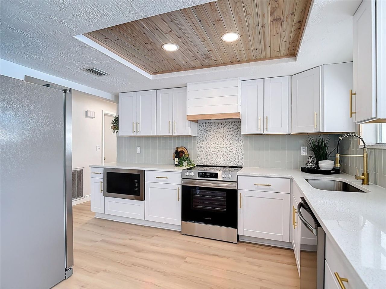 8635 Gum Tree Avenue , New Port Richey, FL 34653 Photo