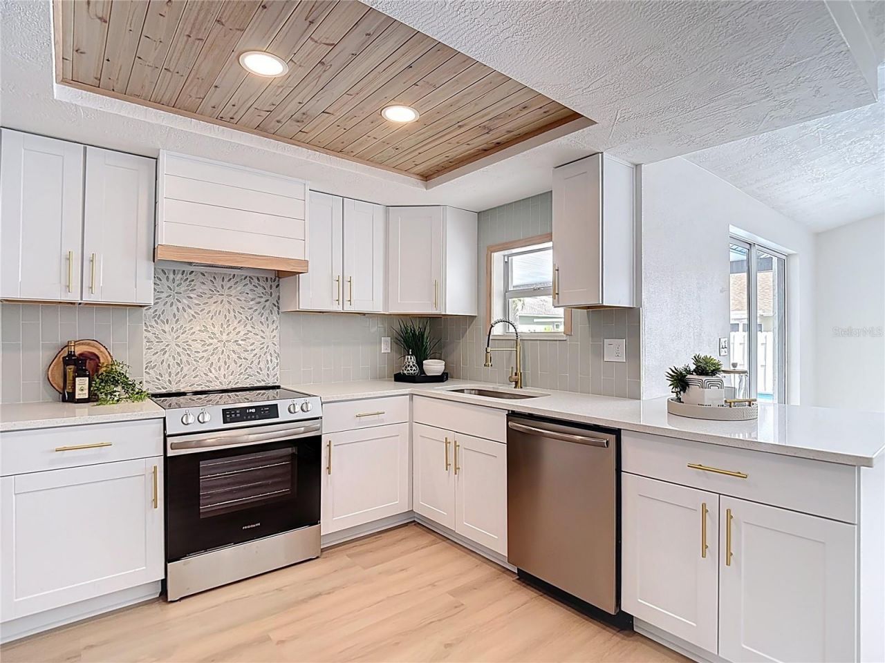 8635 Gum Tree Avenue , New Port Richey, FL 34653 Photo