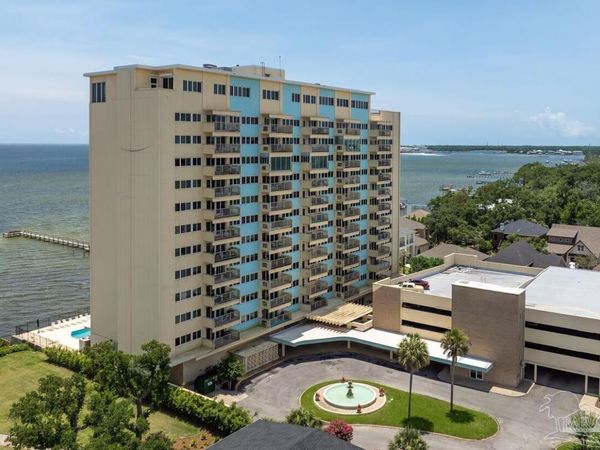 825 Bayshore Dr, Pensacola, FL 32507