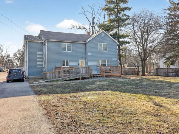 325 Oldfield Road , Downers Grove, IL 60516