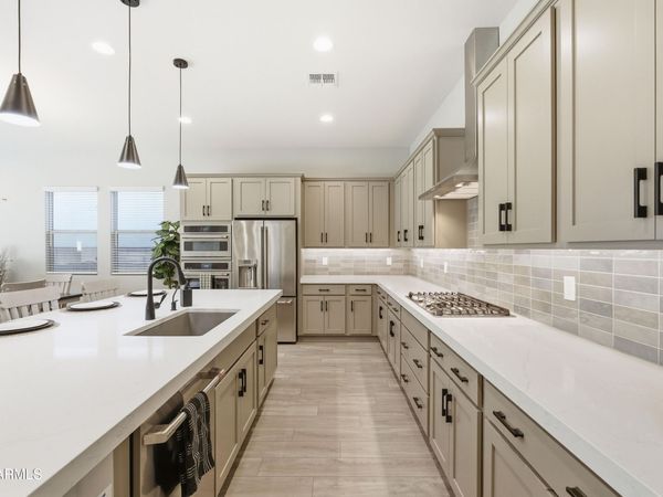 22889 E CARRIAGE Way, Queen Creek, AZ 85142