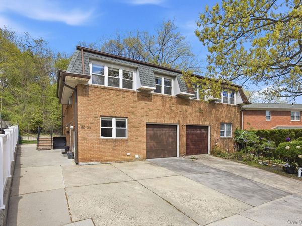 6933 Little Neck Parkway , Glen Oaks, NY 11004