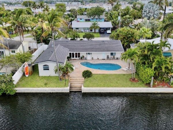 4800 NE 13th Ter , Oakland Park, FL 33334