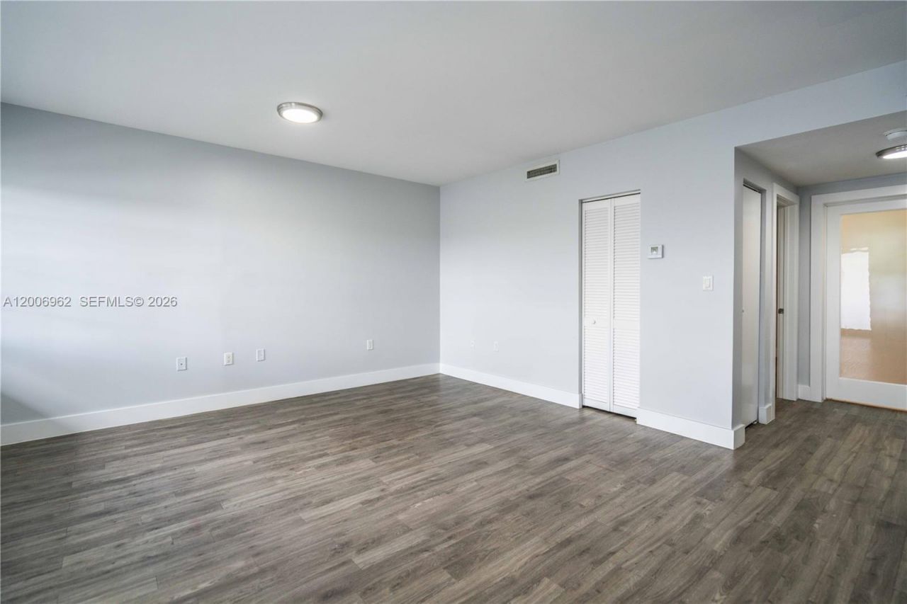 331 85th St , Unit 24, Miami Beach, FL 33141 Photo