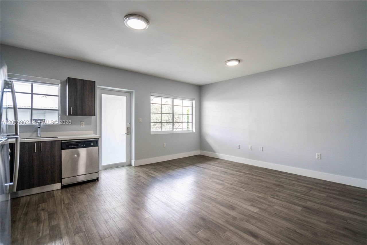 331 85th St , Unit 24, Miami Beach, FL 33141 Photo