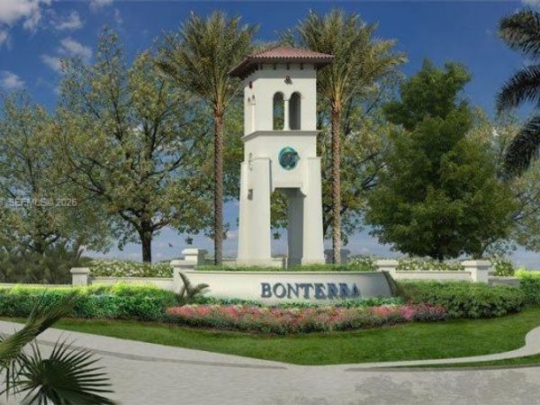 9228 W 33rd Way, Unit 9828, Hialeah, FL 33018