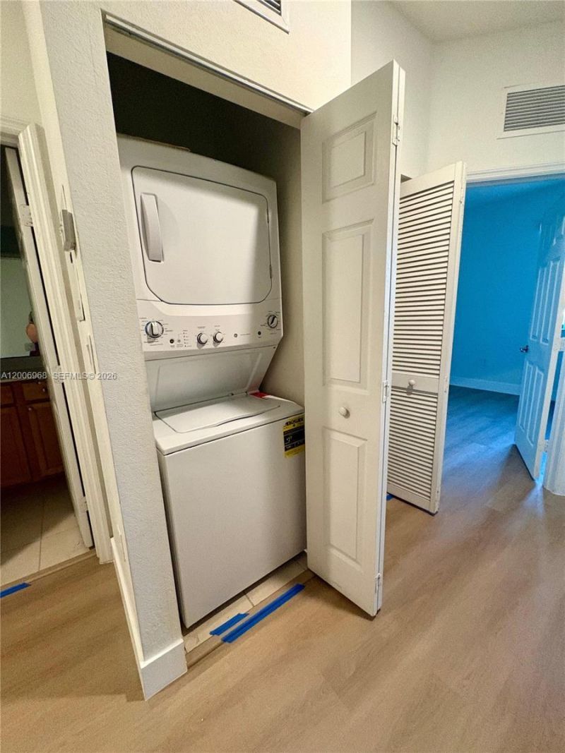9228 W 33rd Way, Unit 9828, Hialeah, FL 33018 Photo