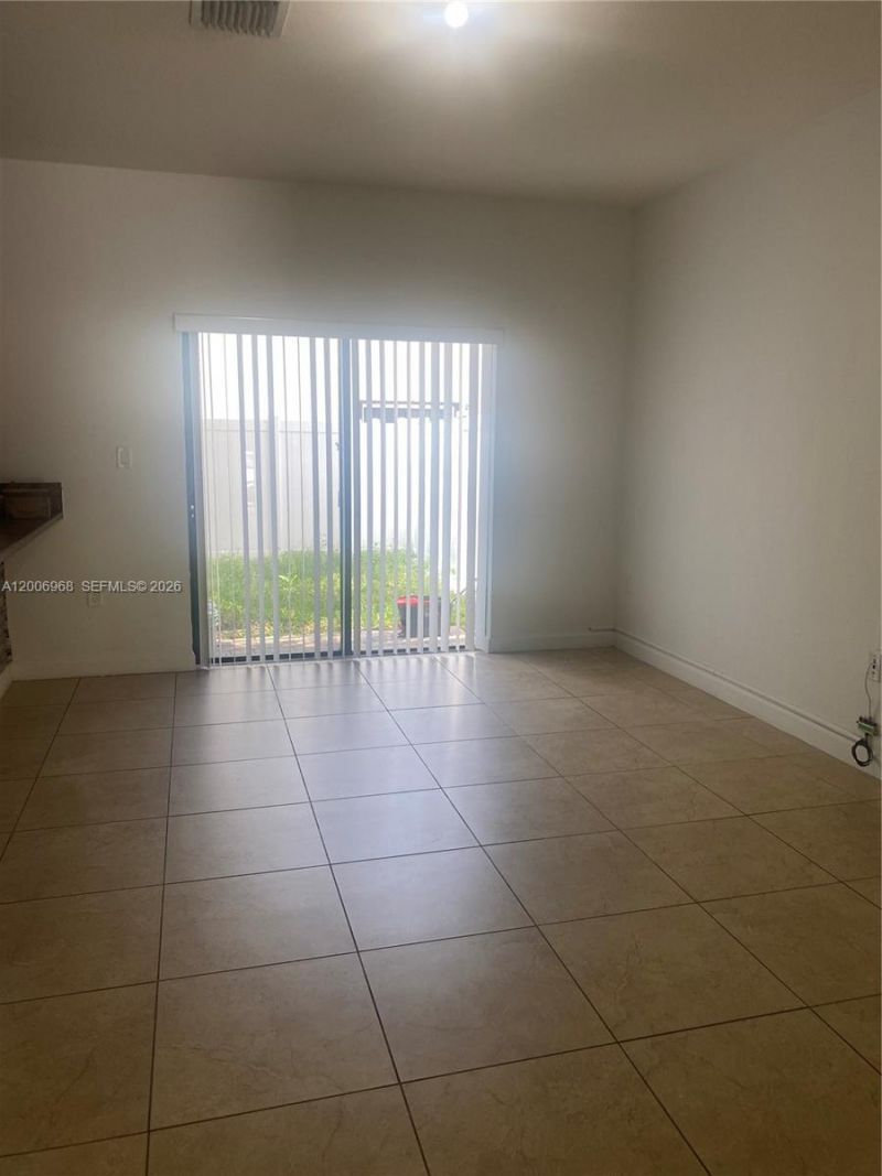 9228 W 33rd Way , Unit 9828, Hialeah, FL 33018 Photo