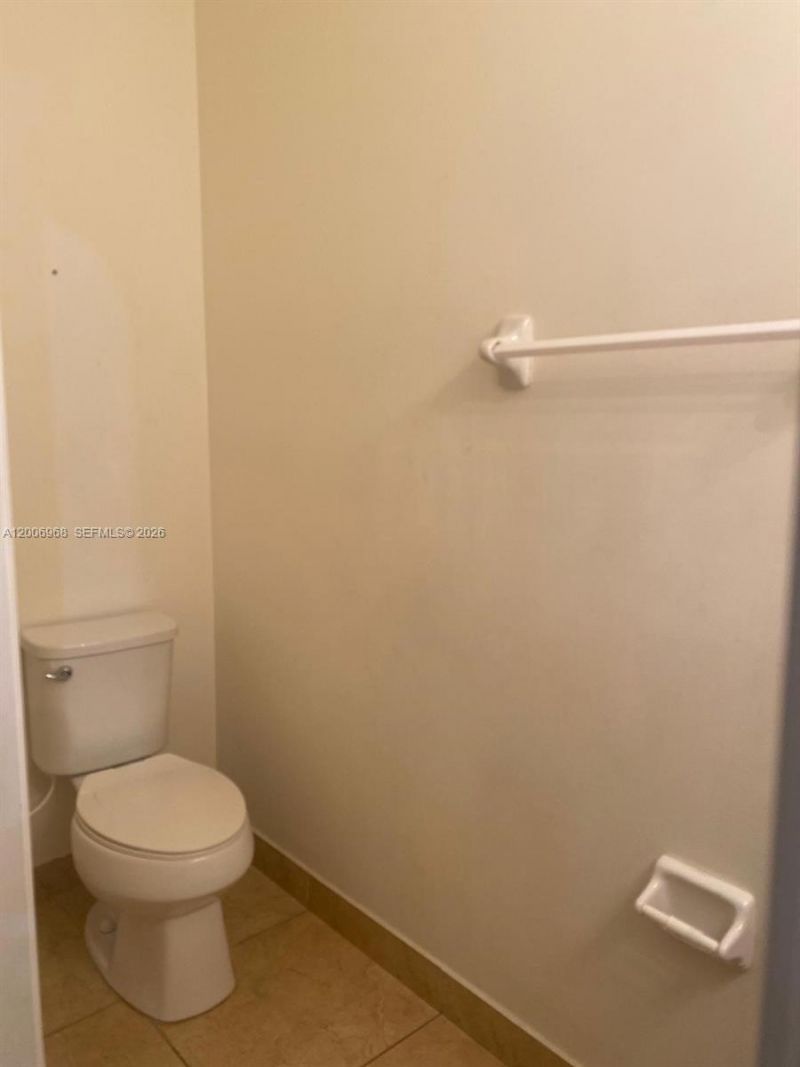 9228 W 33rd Way , Unit 9828, Hialeah, FL 33018 Photo