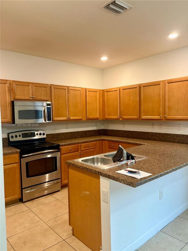9228 W 33rd Way, Unit 9828, Hialeah, FL 33018 Photo