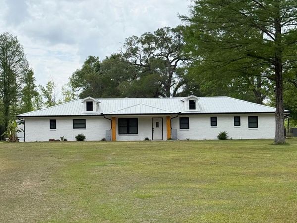 24009 Highway 613 , Lucedale, MS 39452