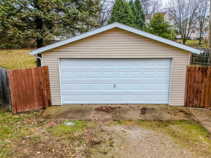 216 Carter Avenue, Bellefontaine, OH 43311 Photo 7