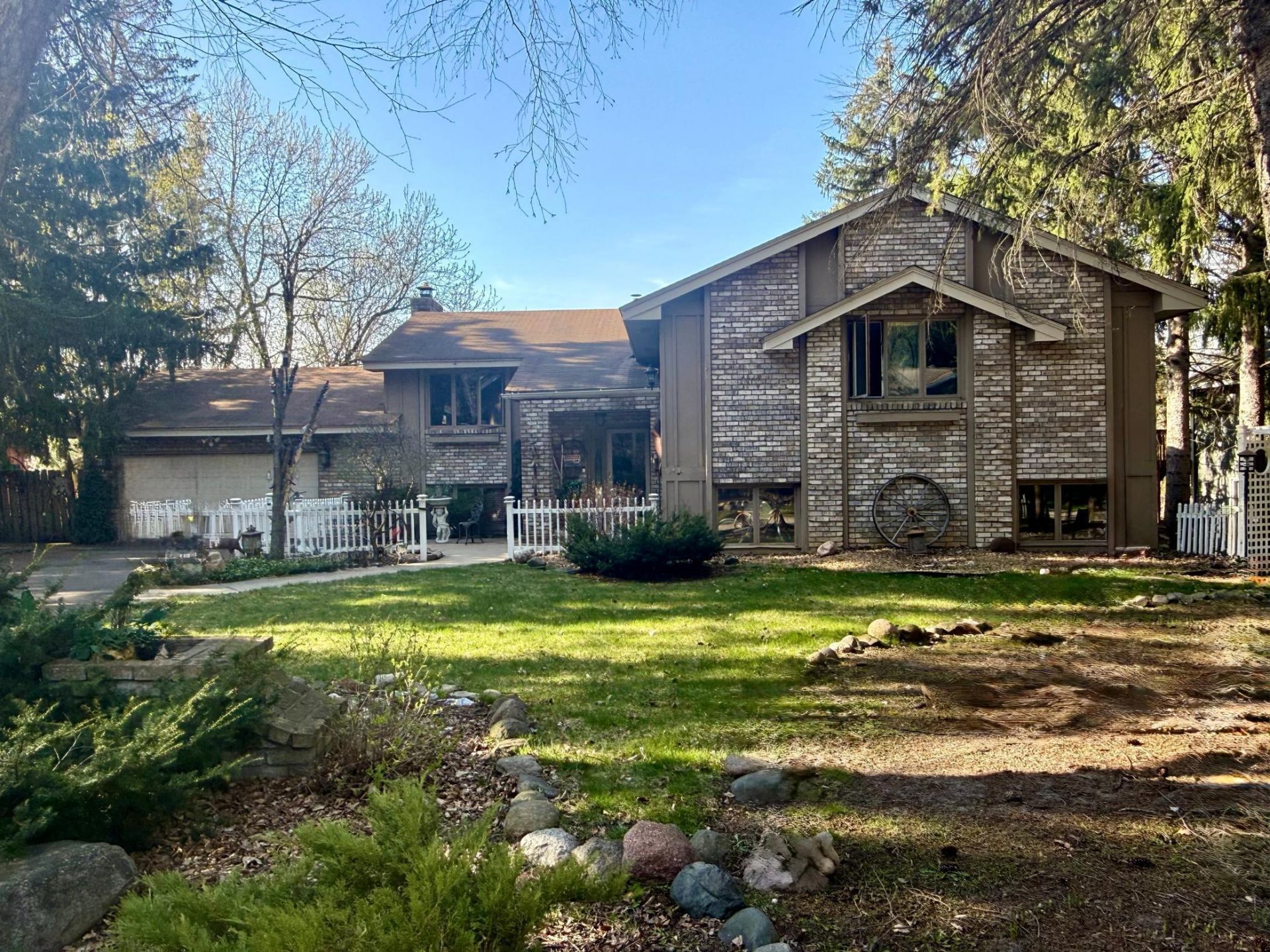 7800 Somerset, Woodbury, MN 55125