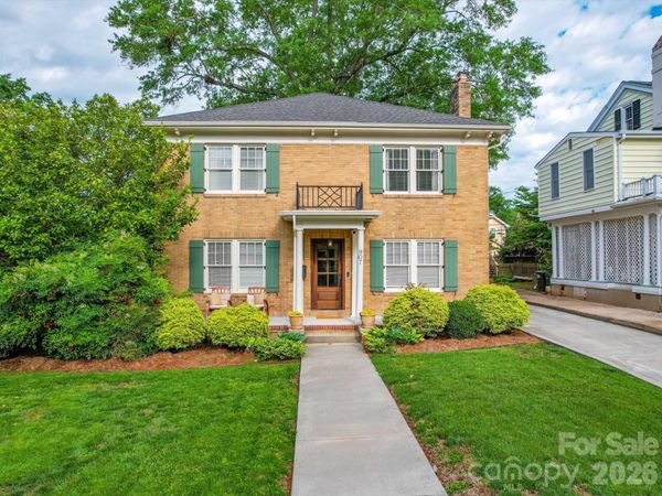 907 Edgewood Circle , Gastonia, NC 28052