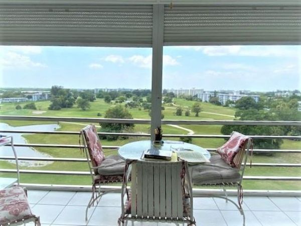 2671 S Course Drive, Pompano Beach, FL 33069