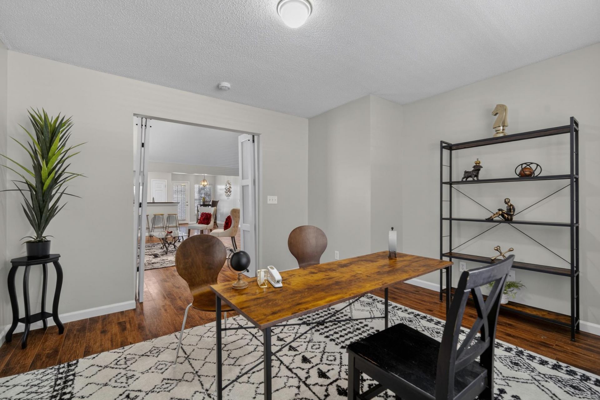 5109 Morrow Lane Photo 16