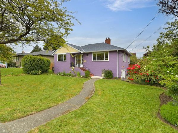 2771 Foul Bay Rd , Oak Bay, BC V8R 5C1