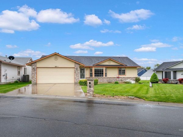 819 N Bristol Street, Nampa, ID 83651