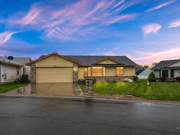 819 N Bristol Street, Nampa, ID 83651