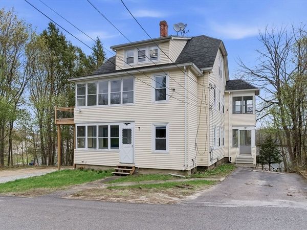7 Third Avenue, Dudley, MA 01571