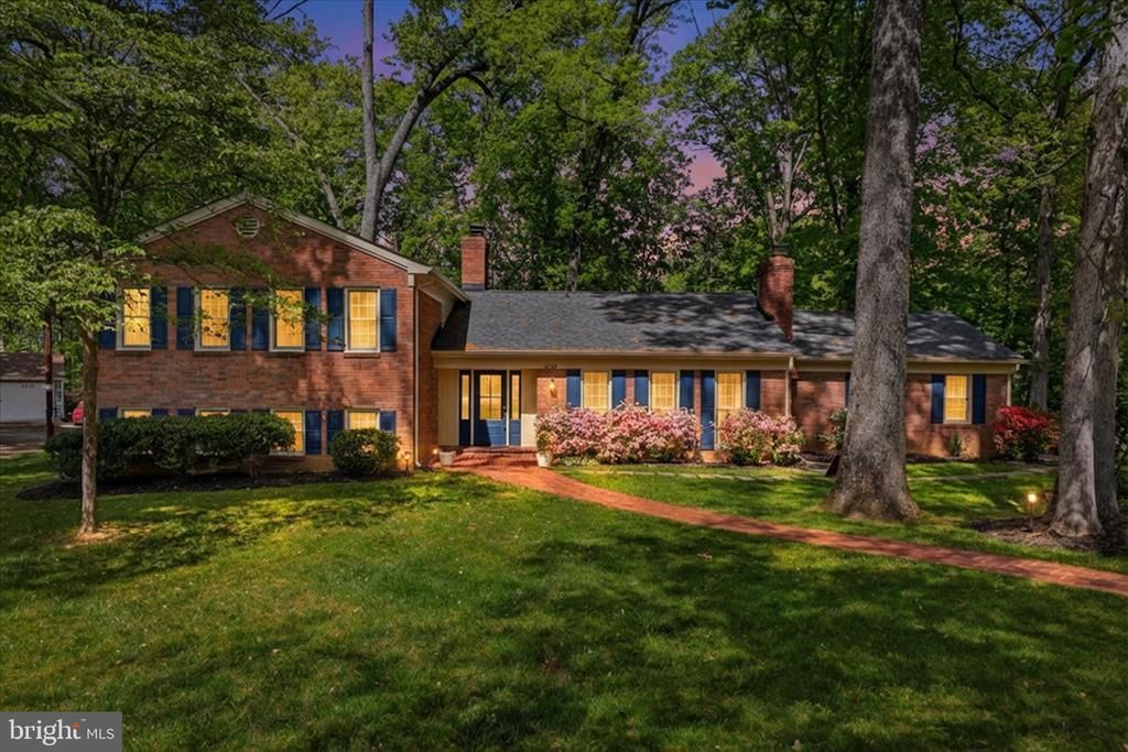 2400 Beekay Court, Vienna, VA 22181 Main Photo