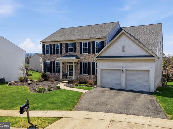 2140 GRANDY COURT, MACUNGIE, PA 18062