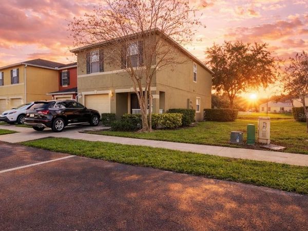 572 CRESTING OAK CIRCLE, Unit 19, ORLANDO, FL 32824