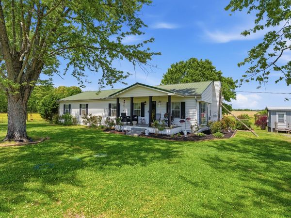 404 Logan Chapel Rd , Hillsboro, TN 37342