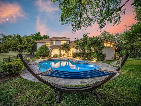 402 Zephyr ST, Lakeway, TX 78734