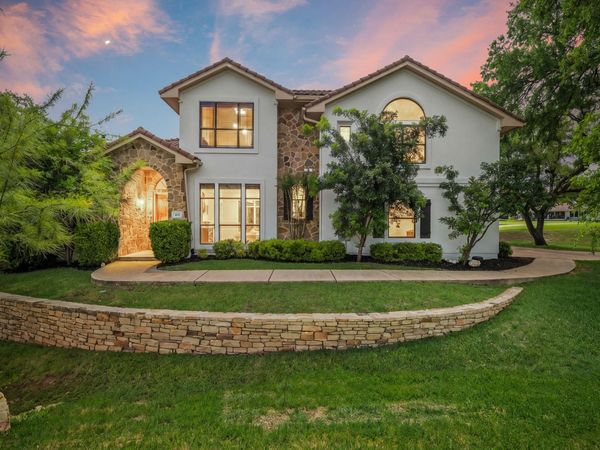 402 Zephyr ST , Lakeway, TX 78734