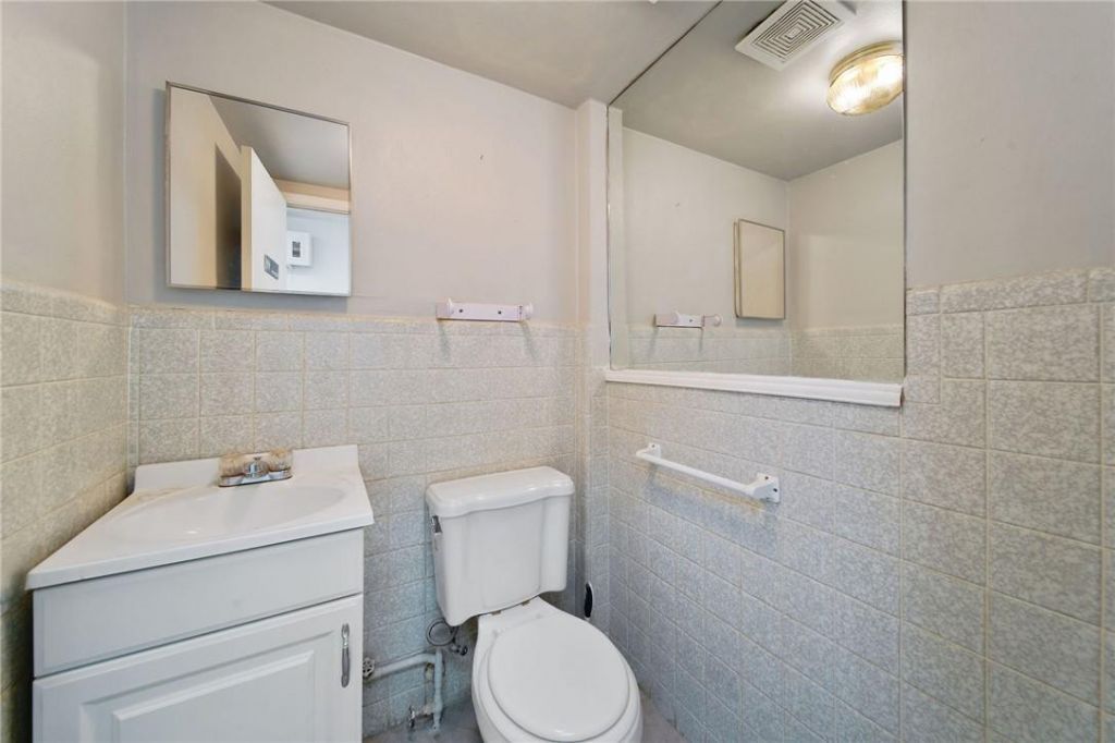 1900 E Oakland Park Boulevard, Fort Lauderdale, FL 33306 Photo